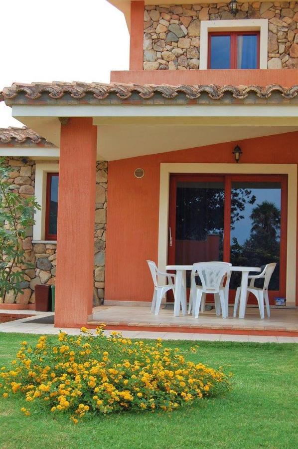 I Lentischi Aparthotel Villasimius Ruang foto