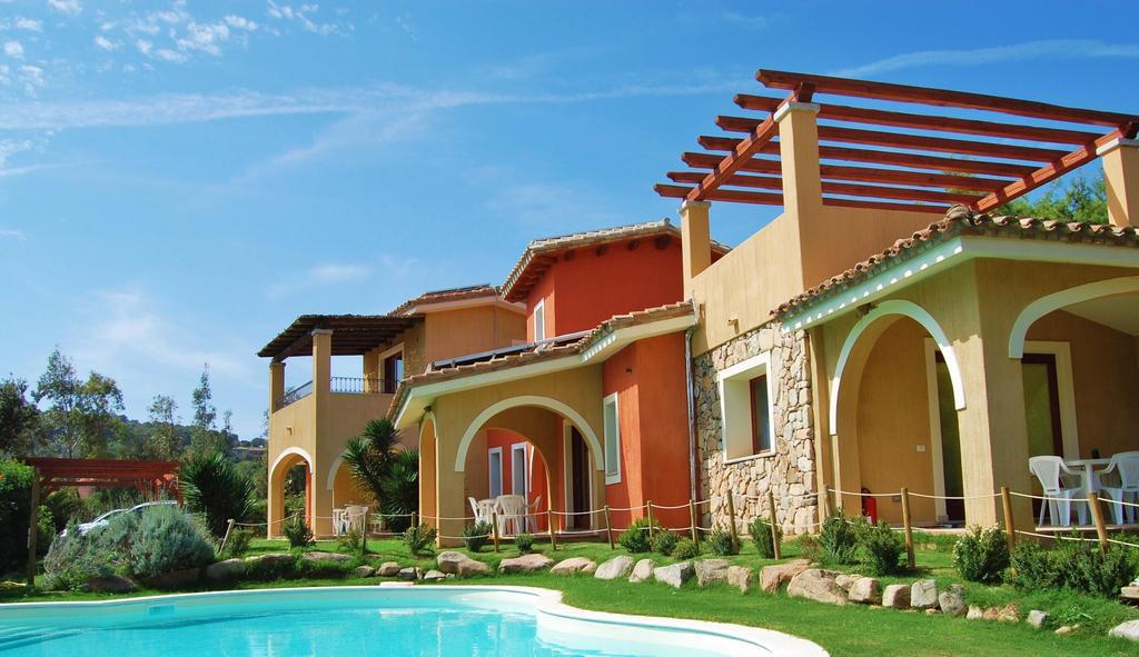 I Lentischi Aparthotel Villasimius Bagian luar foto