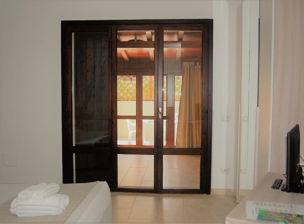 I Lentischi Aparthotel Villasimius Bagian luar foto