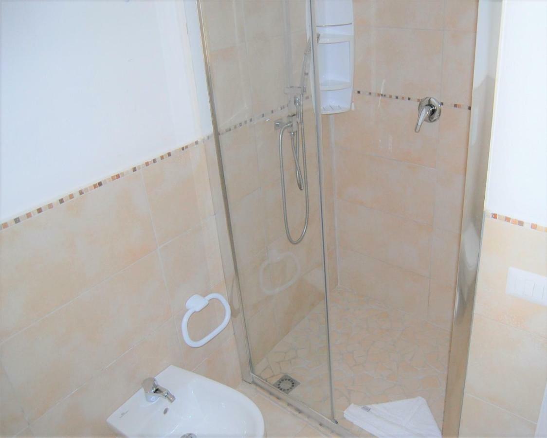 I Lentischi Aparthotel Villasimius Bagian luar foto